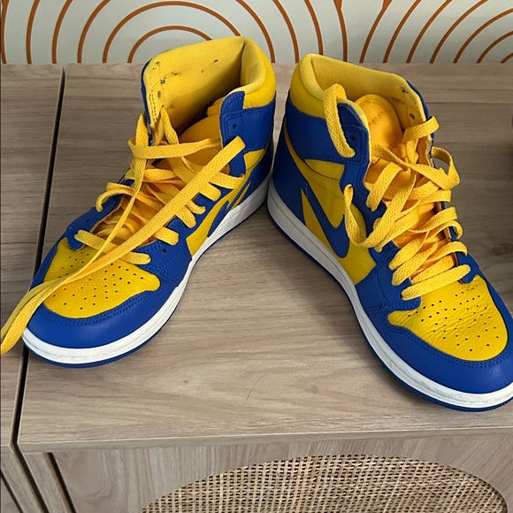 Jordan 1 Retro OG Reverse Laney - Picture 2 of 5